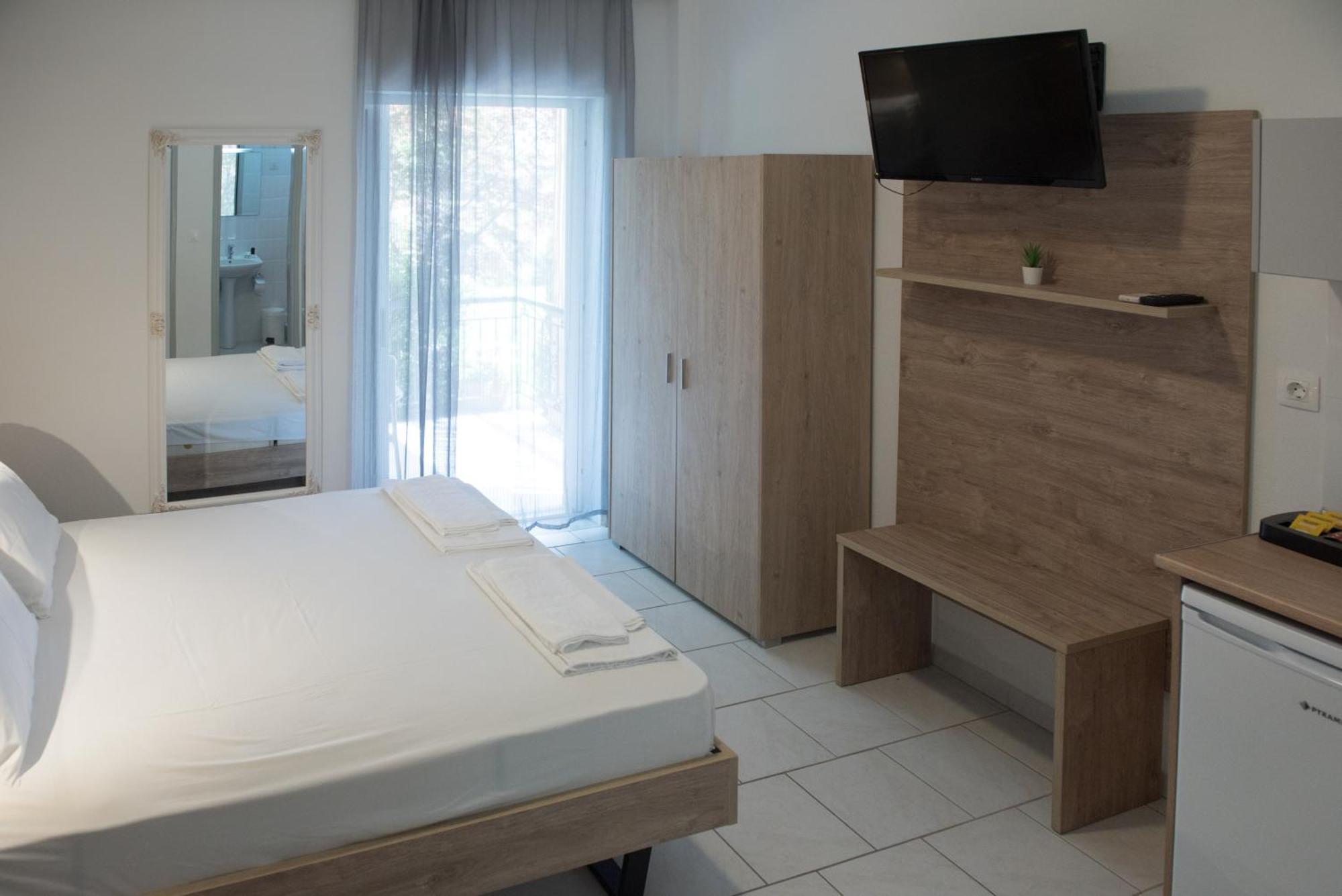 Hotel Milies Stavros  Buitenkant foto